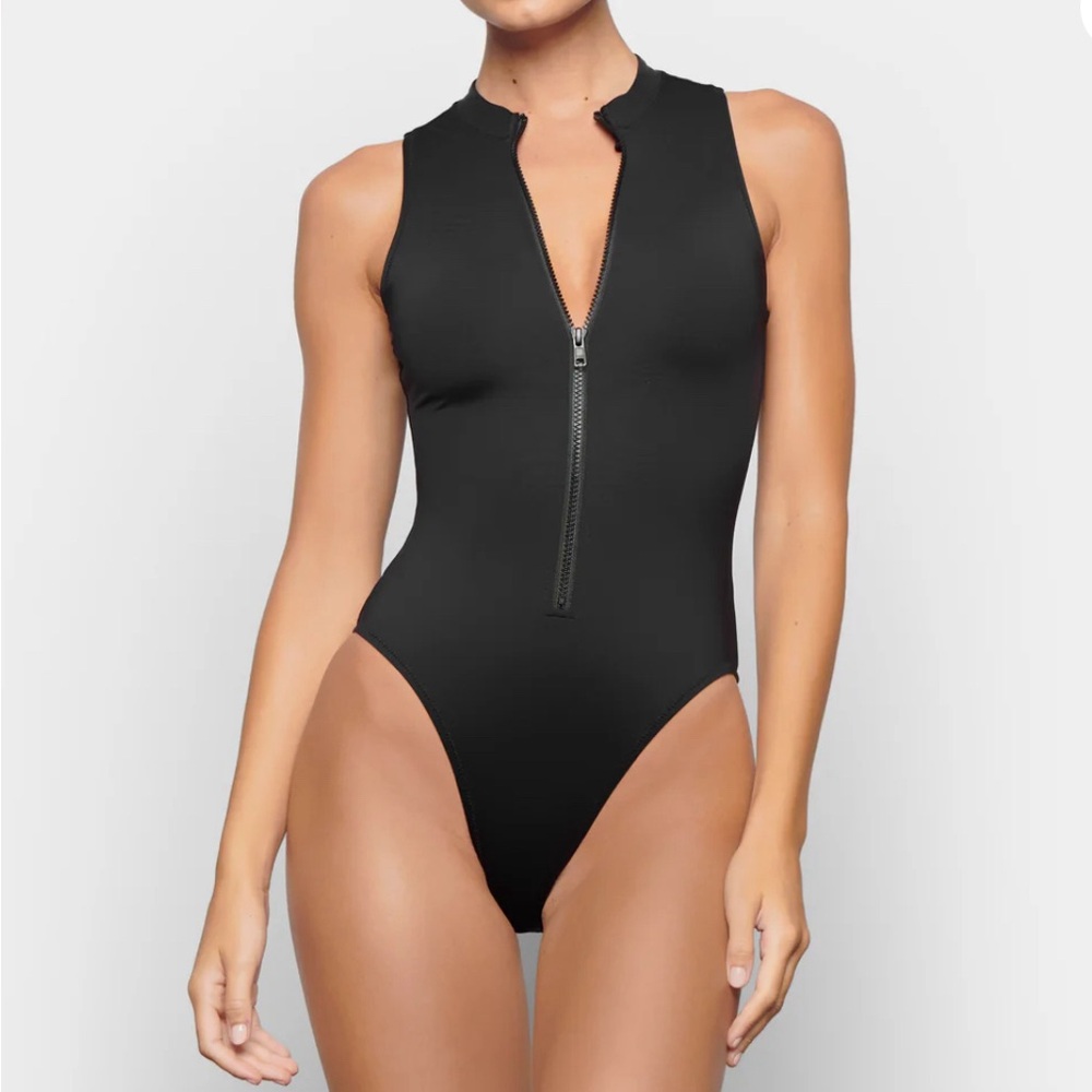 Skims zip front sleeveless one piece swim bathing suit black L